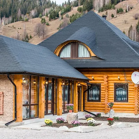 Casa Obcina Bucovinei Penzion Fundu Moldovei